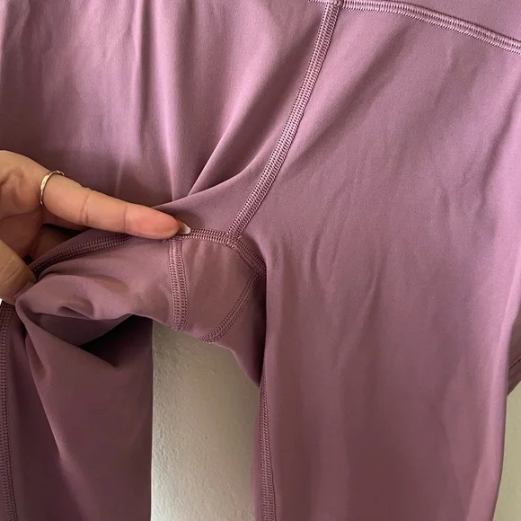 Lululemon Train Times 7/8 leggings - Picture 4 of 7